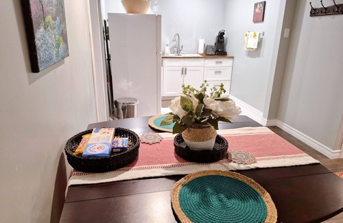 Grand Bay-Westfield House | Newly Renovated Basement Travellers Suiten