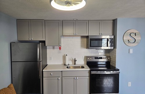 Old Orchard Beach Condo | Newly renovated condo, w/pool & 20 second walk to the beach. WIFI and AC.