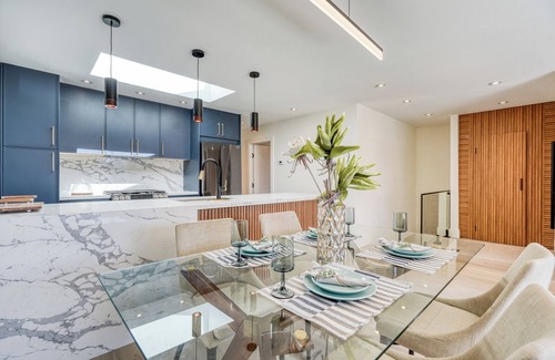 Richview House | Newly renovated 04 bedroom house in Toronto