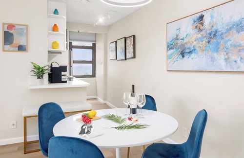 Waikiki Condo | Newly Renovated 1BR w/Mountain View, Free Parking