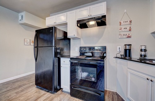 Central Oklahoma City Apartment | Newly Renovated 2 Bed Condo! Minutes away from the heart of Oklahoma City