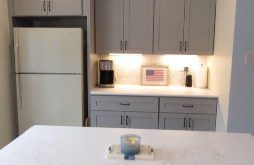 Cape May House | Newly renovated 2BR townhome walking distance to the beach, restaurants & shops