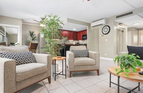 Historic Kailua Village Condo | Newly Renovated 2BR 2BA Condo in the Heart of Kona | Kona Plaza