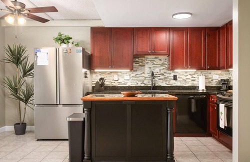Historic Kailua Village Condo | Newly Renovated 2BR 2BA Condo in the Heart of Kona | Kona Plaza