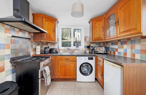 Plymouth House | Newly Renovated 3BR House Perfect for Contractors