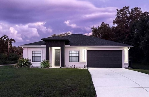 North Port House | Newly Renovated 3BR-Near Beaches
