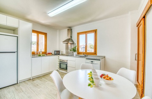 Muro Apartment | Newly renovated 80 m from the beach.
