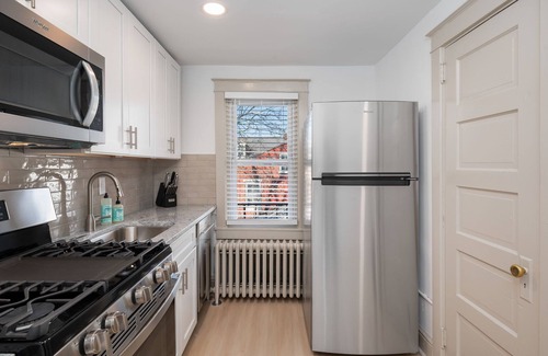 Lancaster Apartment | Newly Renovated Apartment in Downtown Lancaster