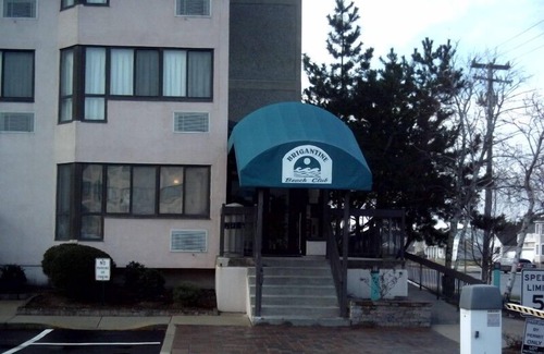 Southend Condo | Newly Renovated, Beautiful Oceanfront Condo, 5 mins to Atlantic City