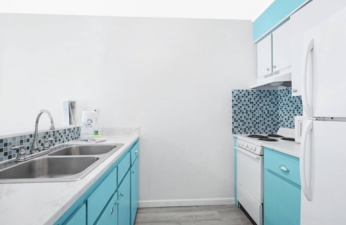 Gulf Shores Condo | Newly Renovated Boutique Complex Gulf Shores, AL- Signature Properties