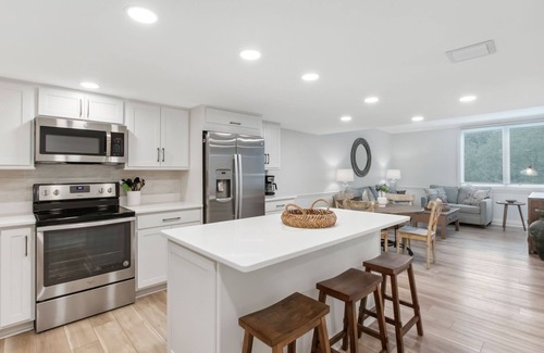 Fernandina Beach Condo | NEWLY RENOVATED! Cute Shipwatch Villa in Gated Resort With Easy Beach and Pool Access!
