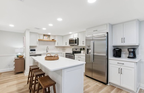 Fernandina Beach Condo | NEWLY RENOVATED! Cute Shipwatch Villa in Gated Resort With Easy Beach and Pool Access!