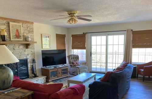 Ruidoso House | Newly renovated casa - AC, Wi-Fi, cable, Sierra Blanca views, close to downtown.