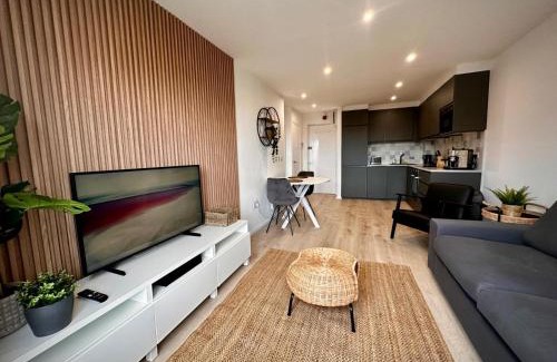 City Centre Dublin Apartment | Newly Renovated Christchurch 1BD Roof Garden