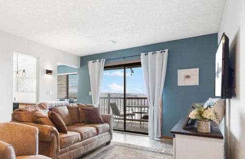 Indian Point Condo | Newly Renovated Condo with Stunning Views of Table Rock Lake & Free SDC Tickets
