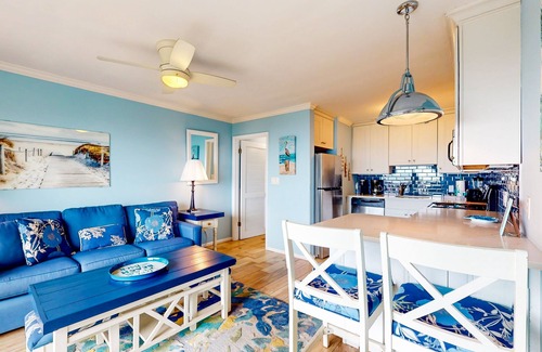 North Forest Beach Condo | Newly-renovated getaway in North Forest beach w/oceanfront views