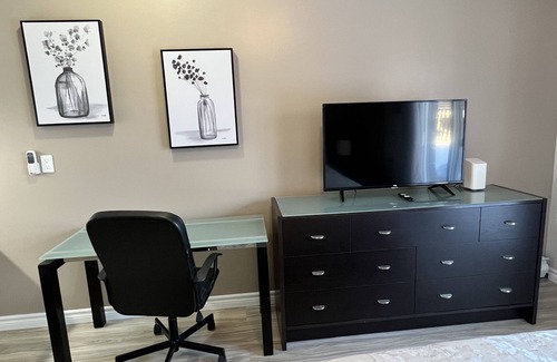 Orillia Apartment | Newly Renovated Ground Floor Apartment