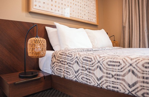Put-in-Bay Hotel | Newly Renovated! Guest Suite Sleeps 4