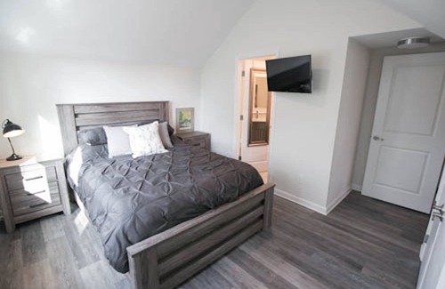 Hillsboro West End House | Newly renovated Hillsboro home