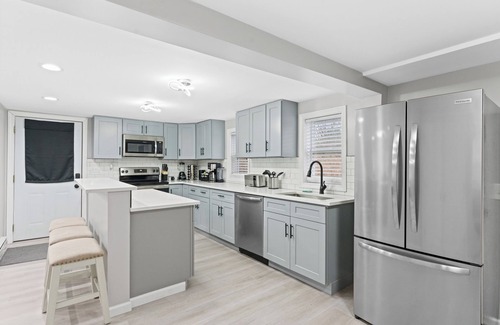 Ledyard House | Newly Renovated Home Near Casino Contact Host to Book