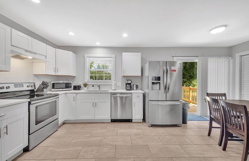 Charlotte House | Newly Renovated Home Huge Backyard w/New Porch/Deck 4BR/2BA - 2mi from Uptown