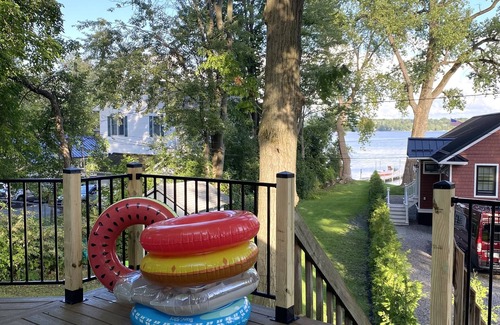 Auburn Cottage | Newly Renovated Lake Cottage - available for the very first season!