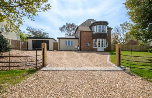 West Runton House | Newly Renovated luxury seaside property with hot tub - near to Cromer & Sheringham