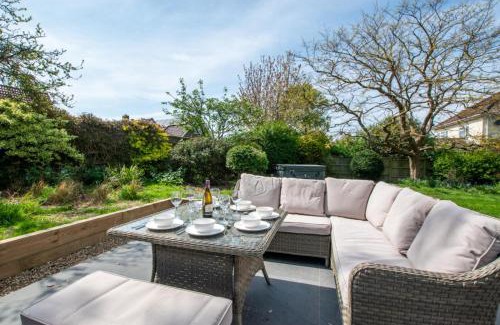 West Runton House | Newly Renovated luxury seaside property with hot tub - near to Cromer & Sheringham