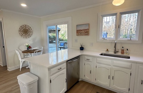 North Raleigh House | Newly renovated midtown home near North Hills Mall, PNC Arena, NCSU, downtown.