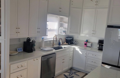 Carrabelle House | Newly Renovated!- Nauti Flamingo 2br/2ba Bay-Front Home