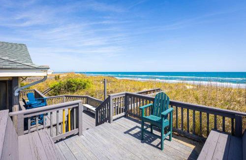South Nags Head House | Newly Renovated Oceanfront Cottage