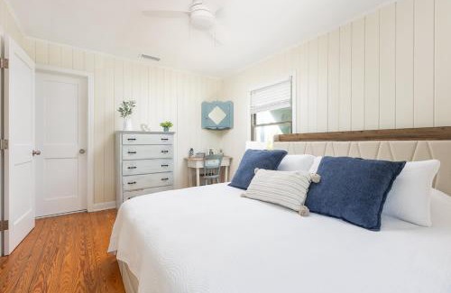 South Nags Head House | Newly Renovated Oceanfront Cottage