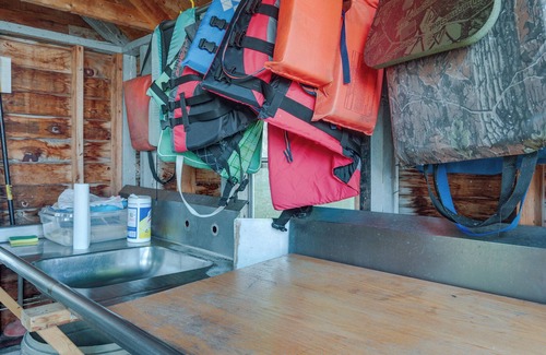 Phelps Cottage | Newly Renovated Phelps Gem: Bike, Hike & Fish