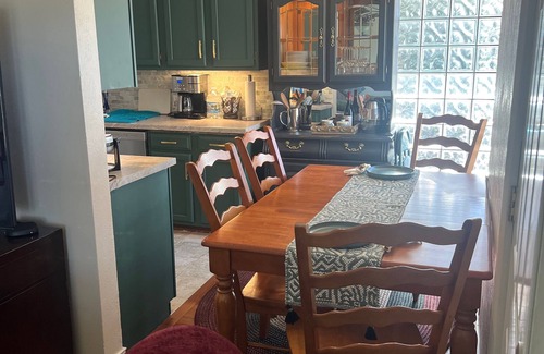 Midland House | Newly renovated Quiet neighborhood 4 bedroom 2 bath house in delightful Midland