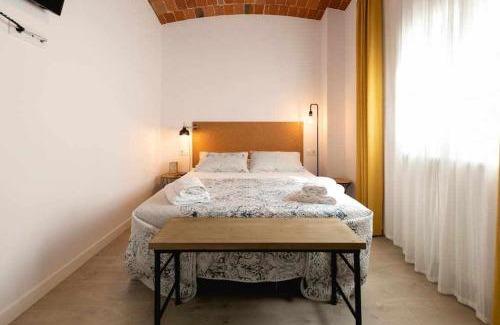 Sant Narcis House | Newly renovated room w Pool & BikeParking