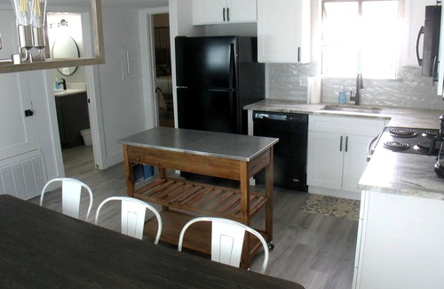 Holiday Isle Villa | Newly Renovated Sandpiper Cove unit 3