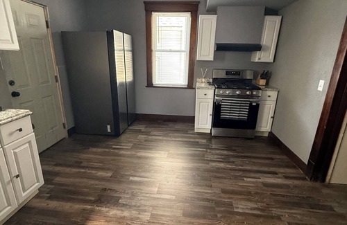 Sandusky House | Newly Renovated Spacious Home! Minutes from cedar point and downtown Sandusky!