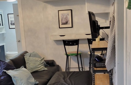Okanagan-Similkameen House | Newly renovated suite in friendly Summerland. Steps to Main St. Pet friendly.