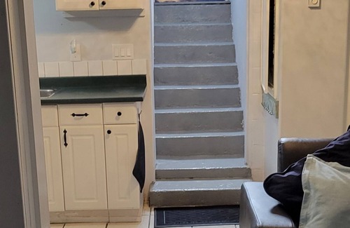 Okanagan-Similkameen House | Newly renovated suite in friendly Summerland. Steps to Main St. Pet friendly.