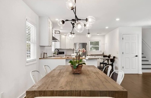 Royal Oak Cottage | Newly Renovated Summer Paradise-Pool-Tennis-Garden Retreat
