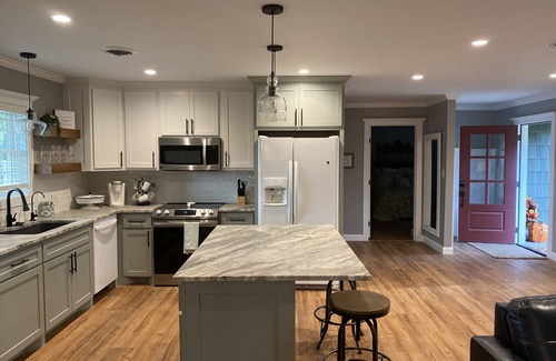 Fredericksburg House | Newly Renovated Ranch House with Open Concept