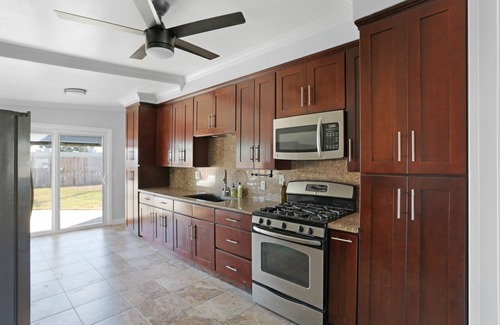 Imperial Beach House | Newly Renovated | Private | Spacious Yard | Pets