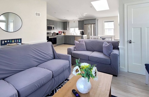 Silver Beach House | Newly Renovated 3BD-Central A/C, Enclosed Outdoor Shower, Bike or Walk to New Silver Beach, Only 0.5 Mi