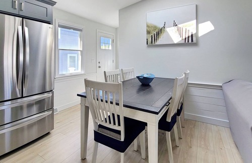 Silver Beach House | Newly Renovated 3BD-Central A/C, Enclosed Outdoor Shower, Bike or Walk to New Silver Beach, Only 0.5 Mi