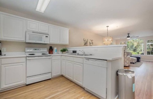 Pawleys Island Condo | Newly Renovated 3bd/2ba condo located on True Blue Golf Club
