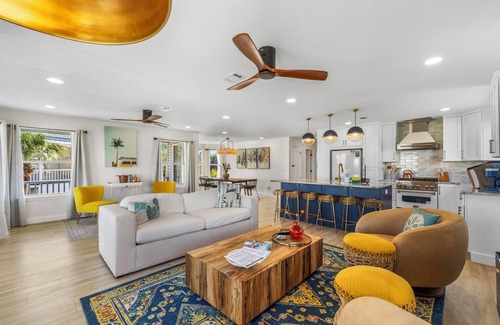 Pensacola Beach House | Newly Renovated Pet Friendly home w/PRIVATE POOL!