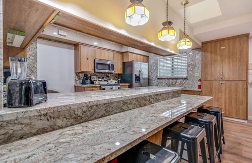 San Bernardino House | Newly Renovated Home | Spacious | Close 2 Hospital