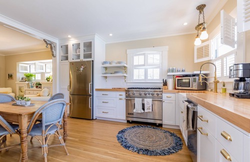 Junior College Neighborhood Association Cottage | Newly renovated Wine Country Historic Cottage