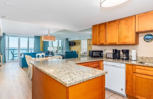 Midtown Ocean City Condo | NEWLY UPDATED! 2BR Condo Blocks to the Boardwalk