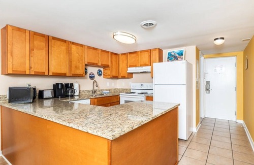 Midtown Ocean City Condo | NEWLY UPDATED! 2BR Condo Blocks to the Boardwalk